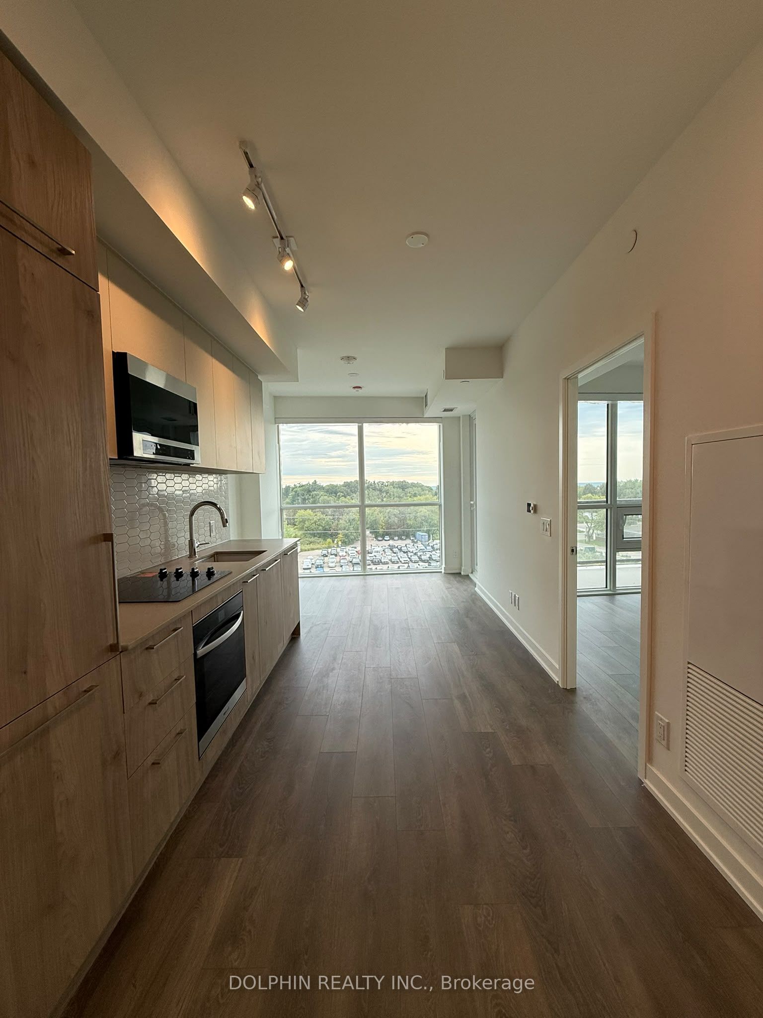 1381 Lakeshore Road E 615