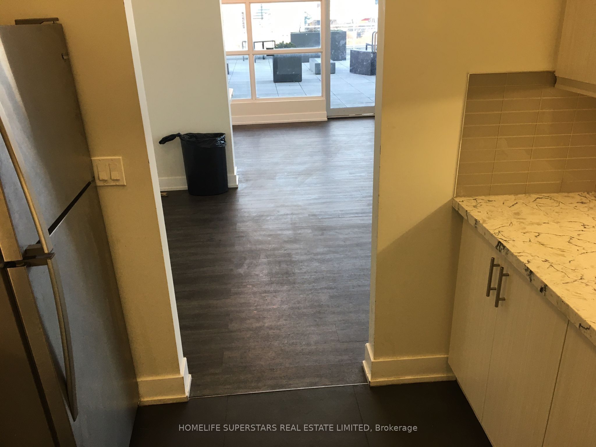 10 Willison Square S 305