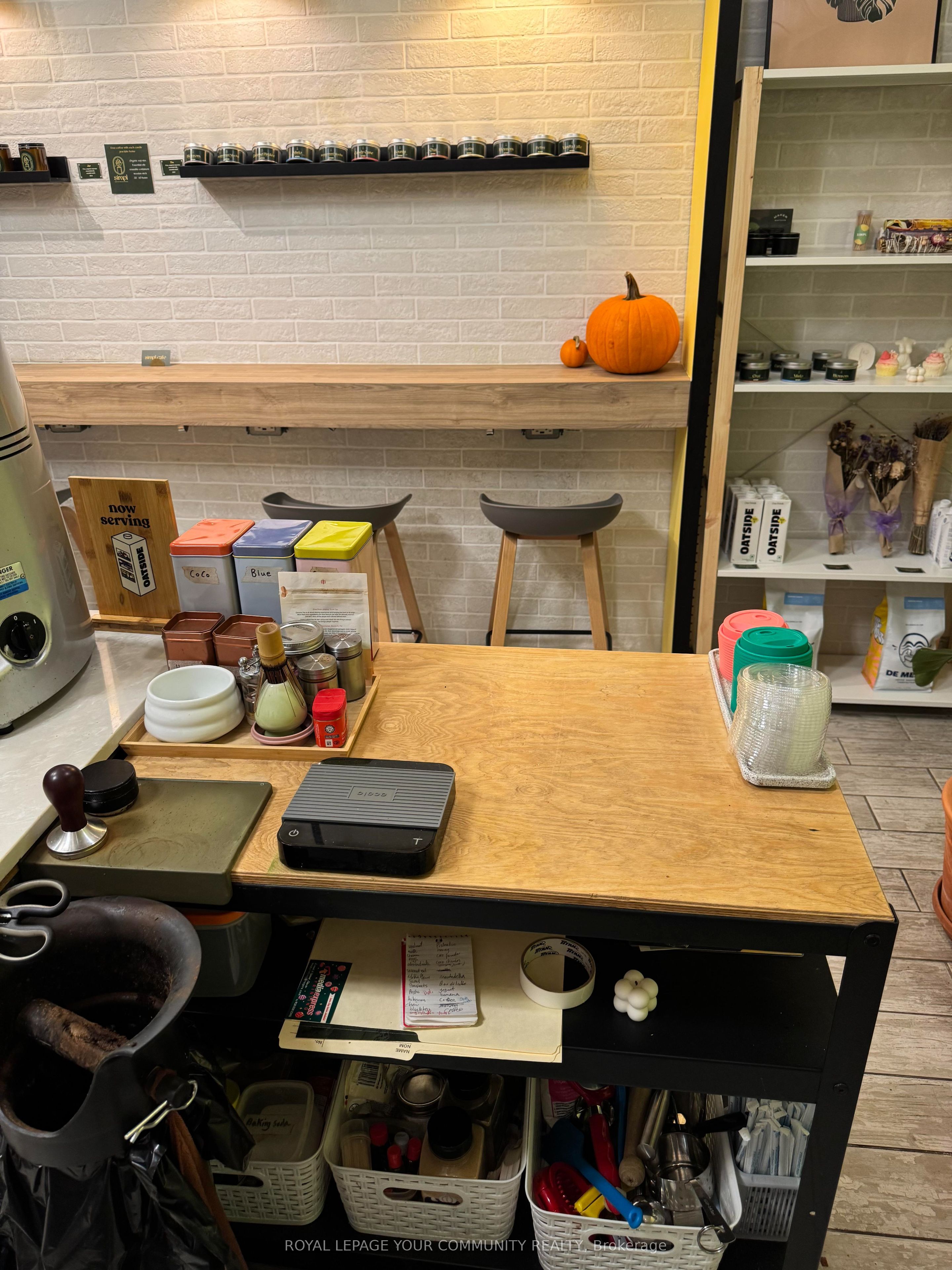 799 College Street 101