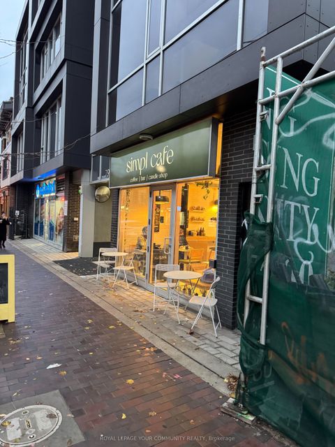 799 College Street 101 Toronto ON M6G 1C7