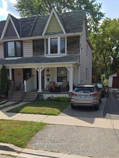 255-261 Gamble Avenue Toronto ON M4J 2P4