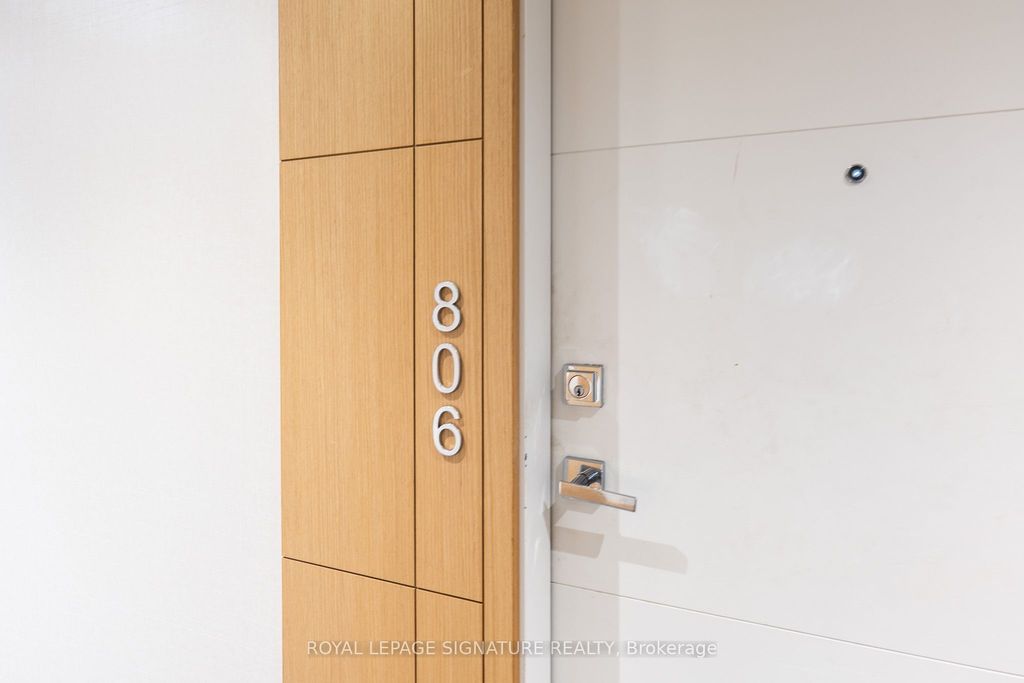 Photo of 99 The Donway West N/A #806, Toronto, ON M3C 0N8 (MLS # C12431224)