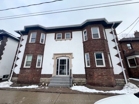 181 Jane Street C Toronto ON M6S 3Y8