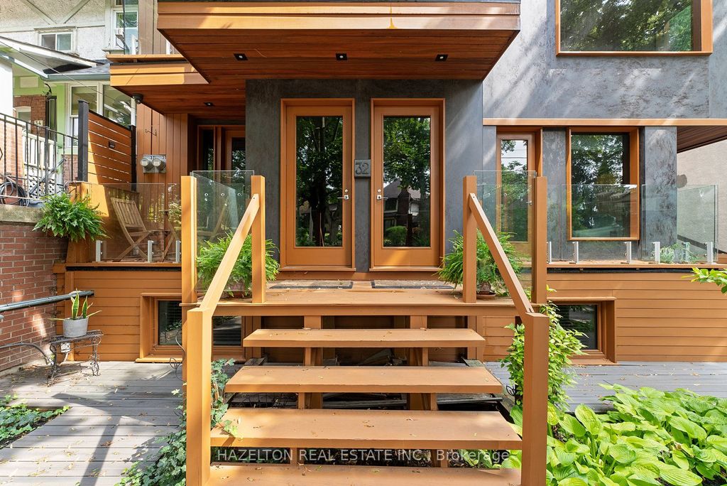 Photo of 32 Regal Road, Toronto, ON M6H 2J7 (MLS # W12726328)