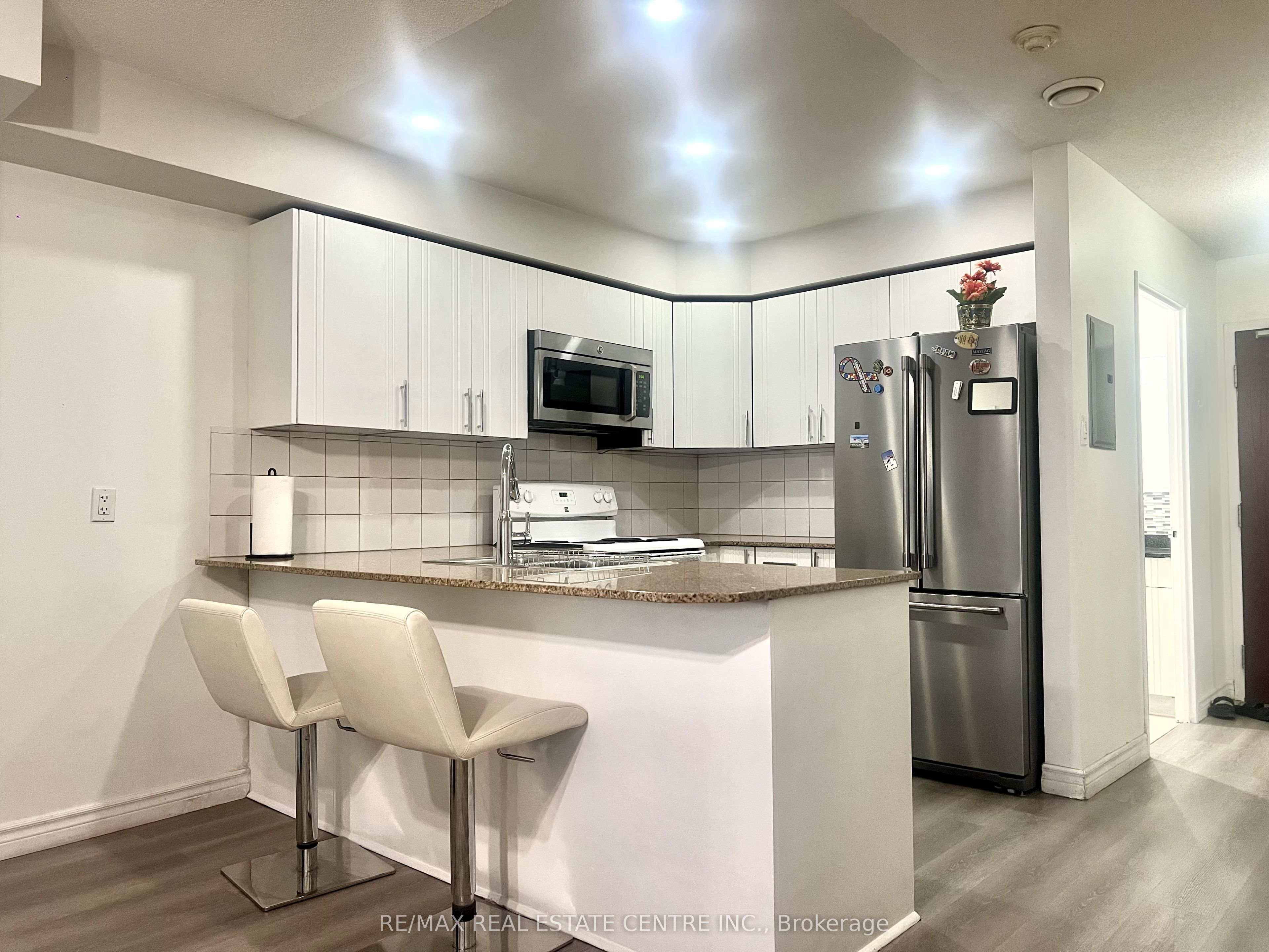 7405 Goreway Drive 501