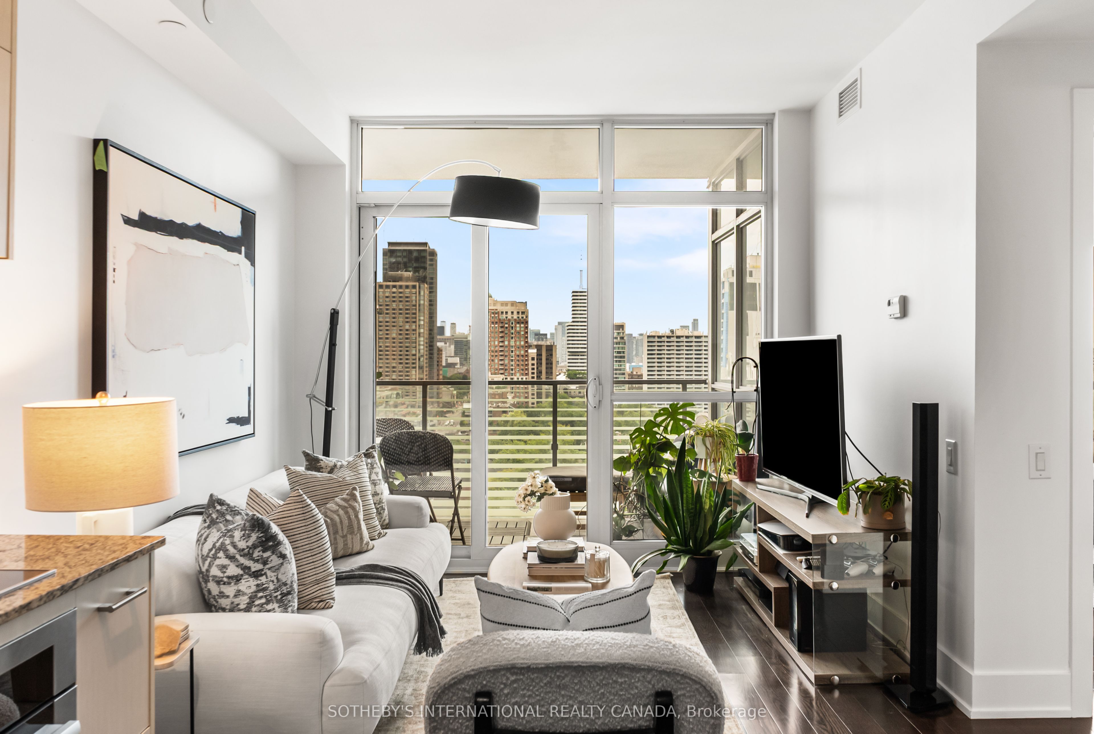 170 Avenue Road 1503