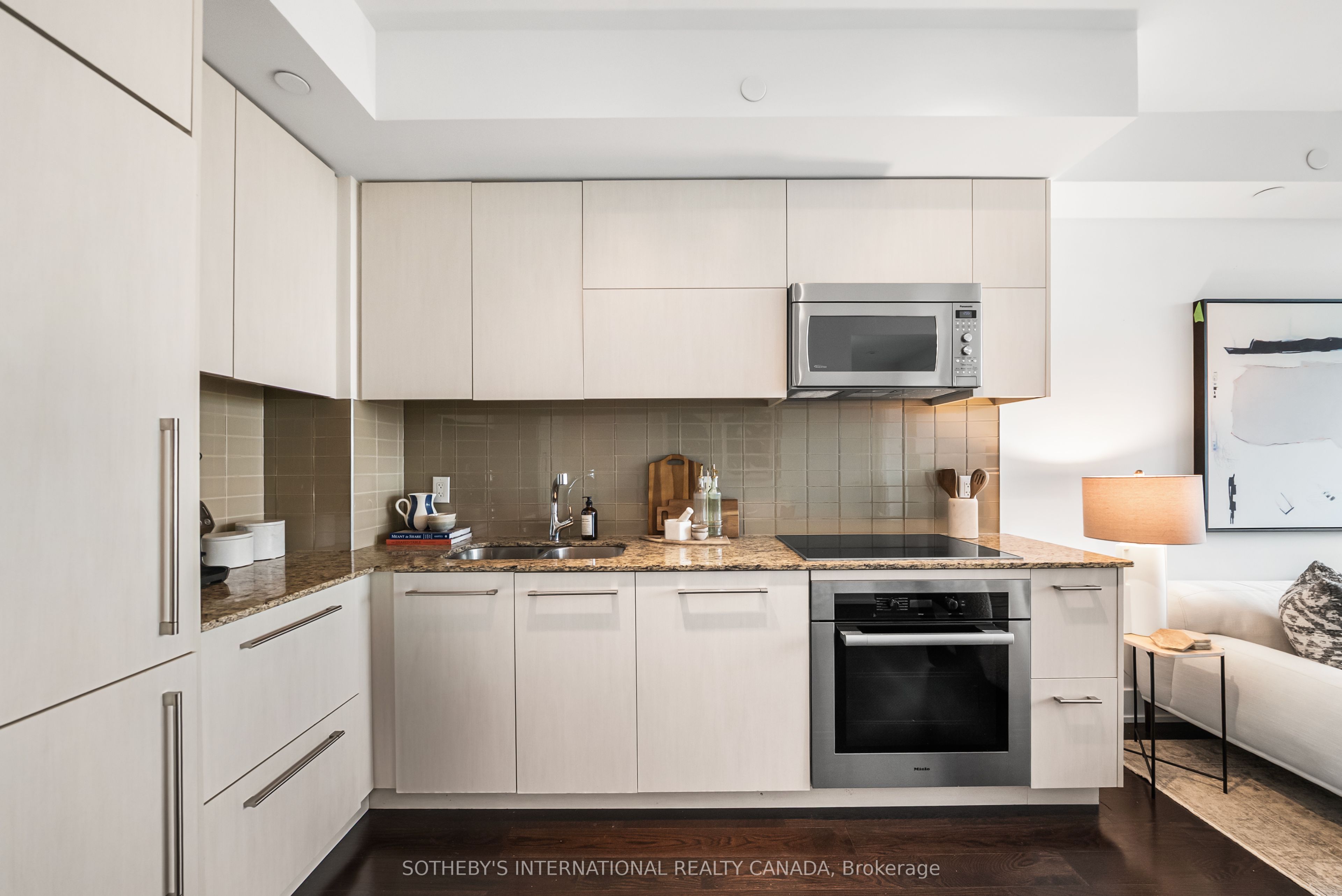 170 Avenue Road 1503