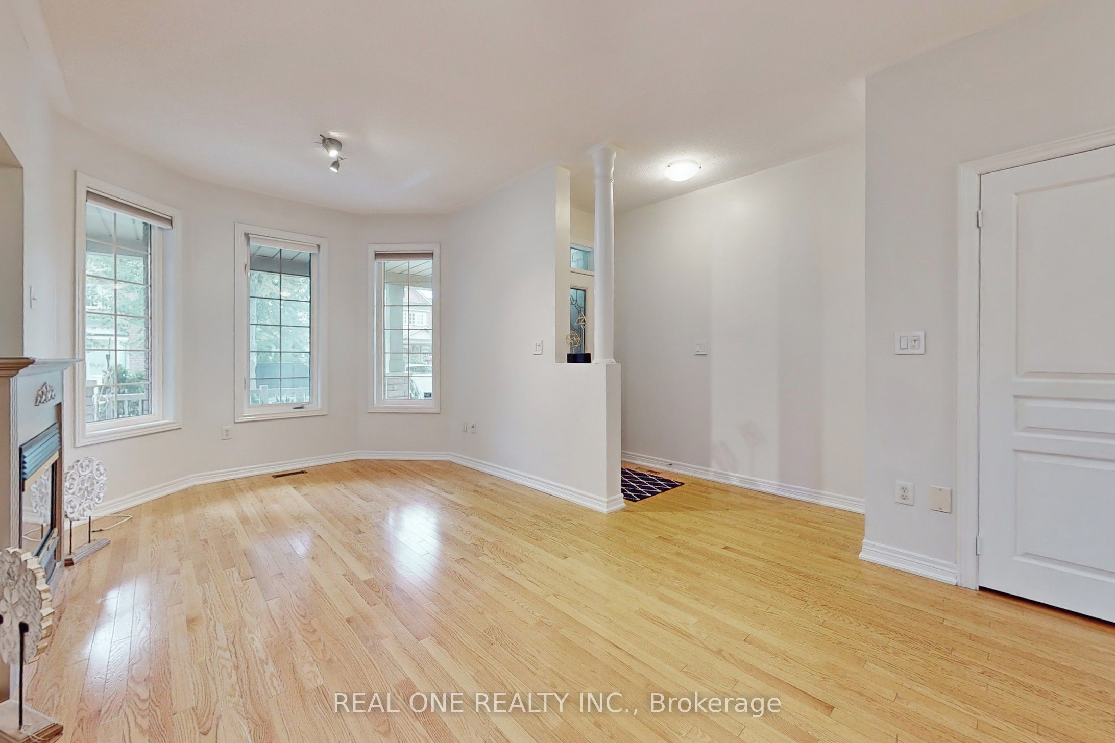 19 Longwood Avenue S