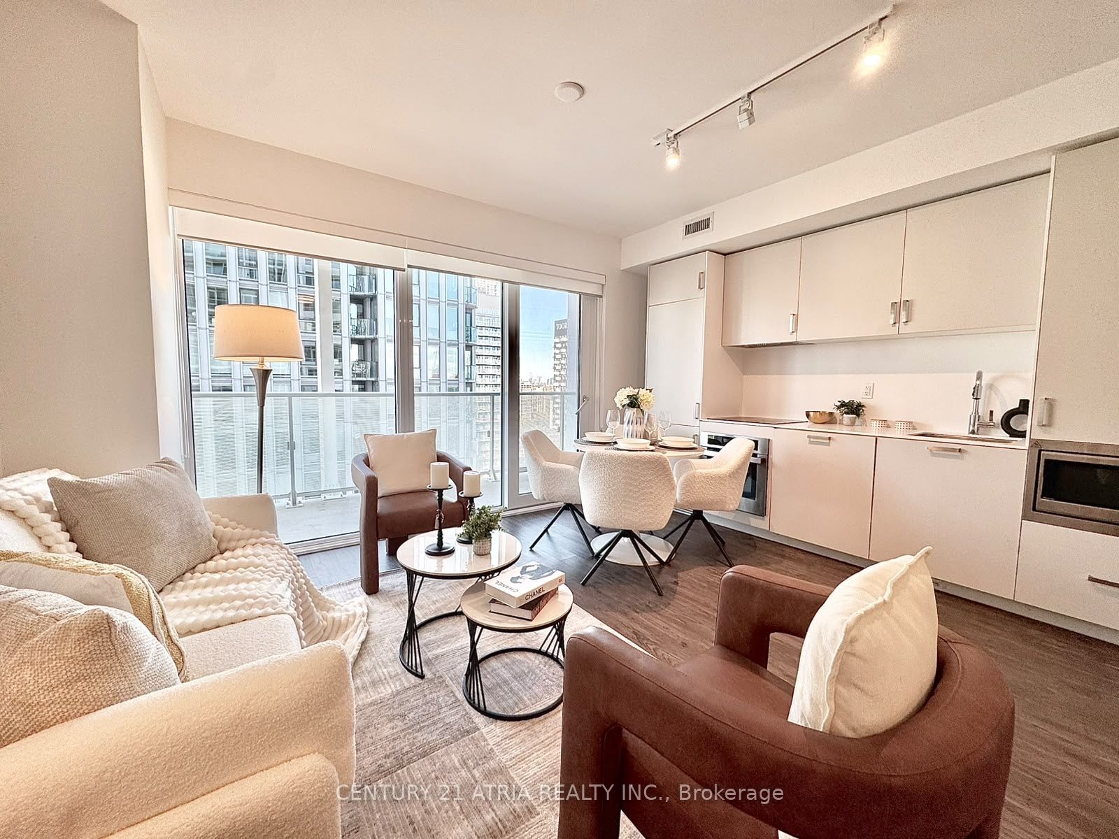 88 Queen Street E 2701