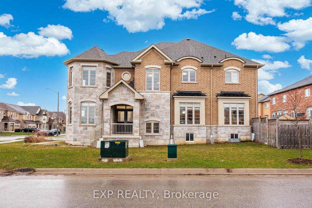 Photo of 2300 Lozenby Street, Innisfil, ON L9S 0M8 (MLS # N12734502)