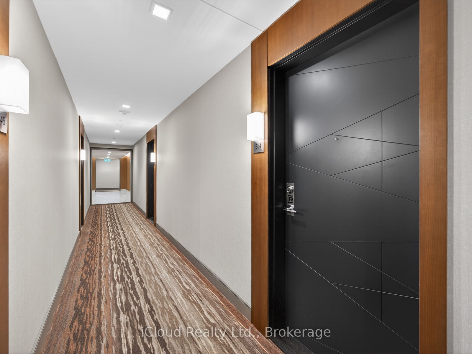 1575 Lakeshore Road W 354