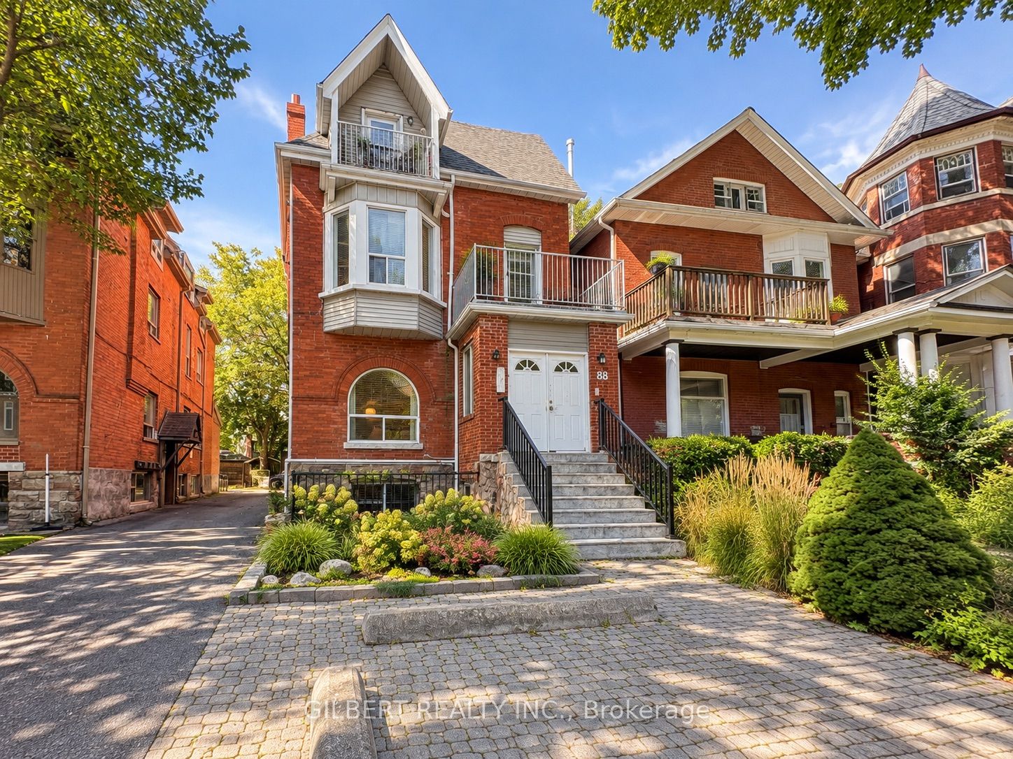 88 Cowan Avenue