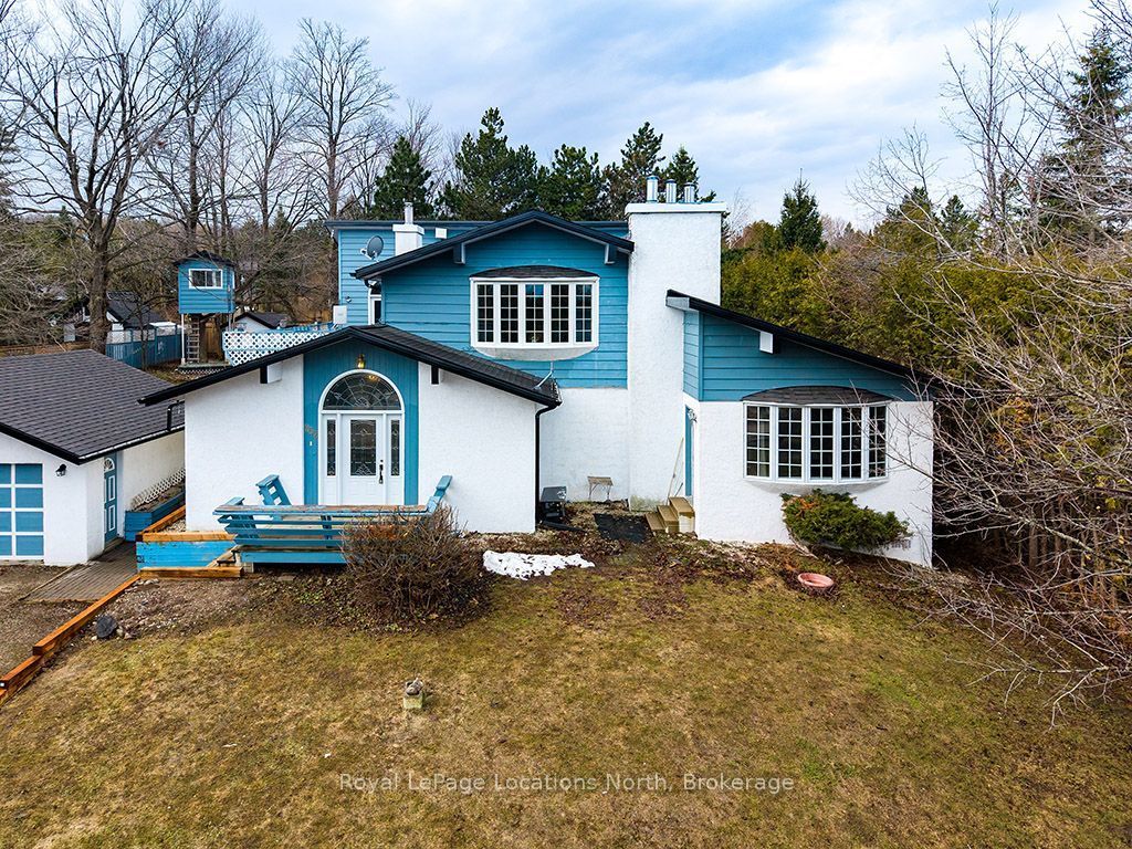 Photo of 252 Swiss Meadows Boulevard, Blue Mountains, ON N0H 2E0 (MLS # X12986202)