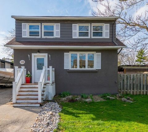 219 Angelene Street Mississauga ON L5G 1X3