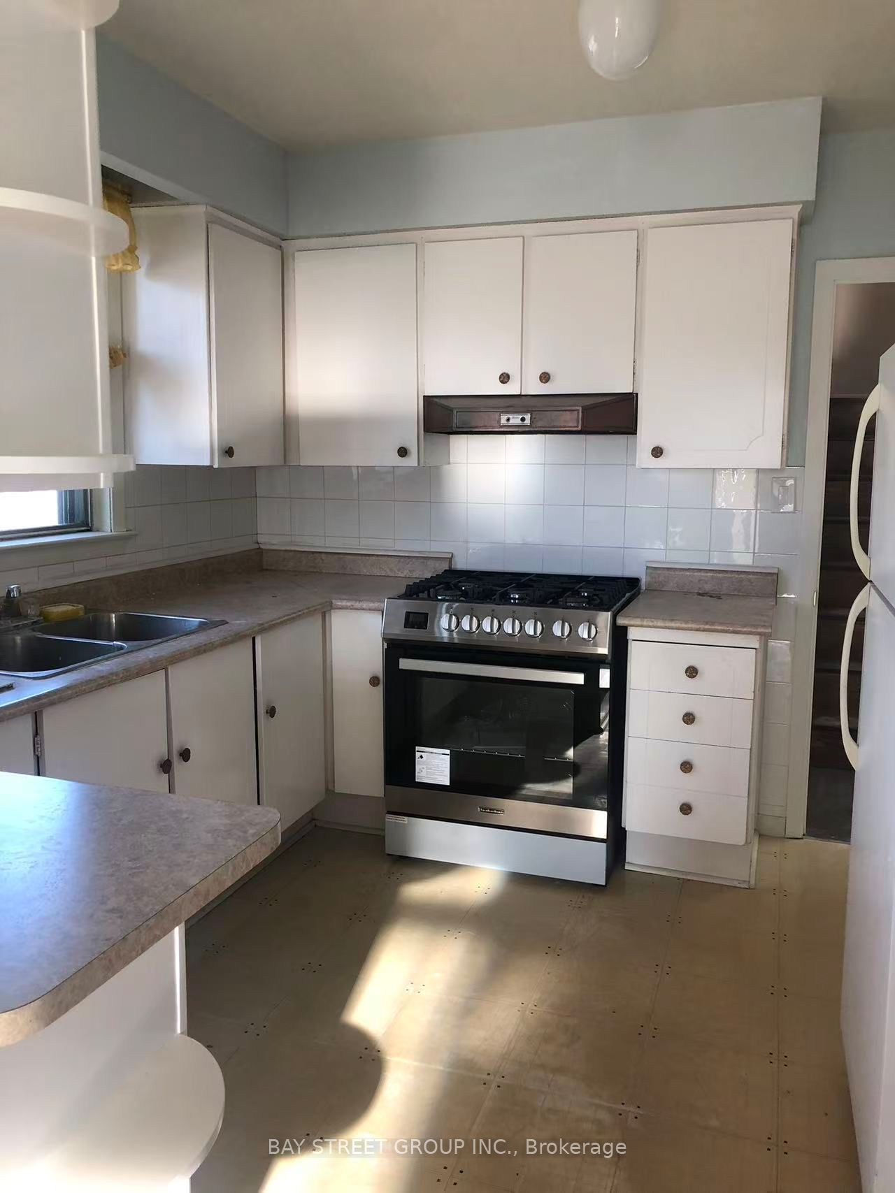 2 Slidell Crescent