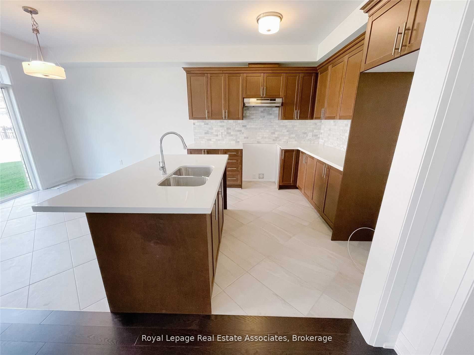 4121 Hillsborough Crescent