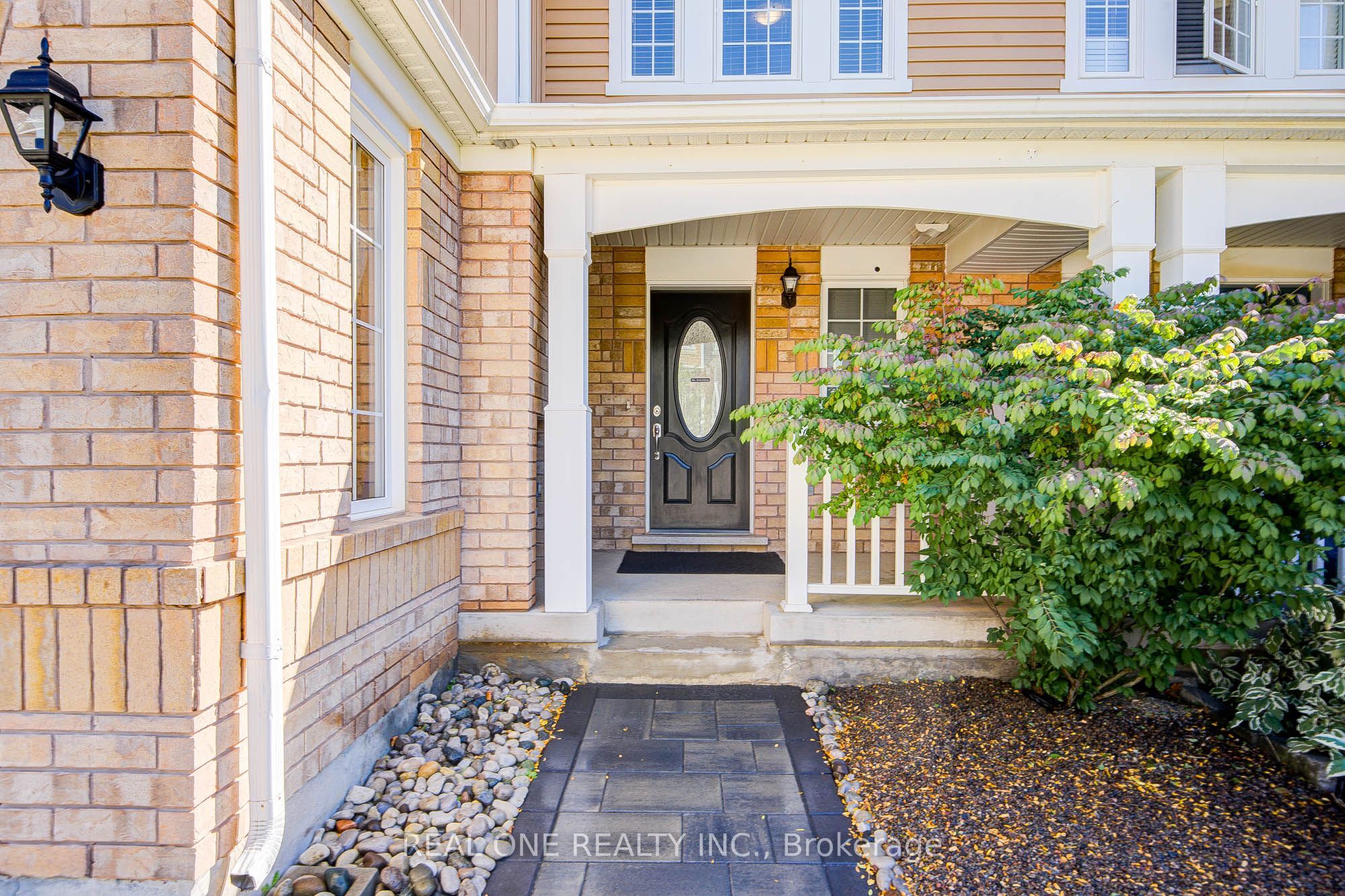 266 Woodley Crescent