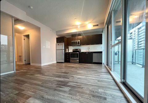 20 Bruyeres Mews 1110 Toronto ON M5V 0G8