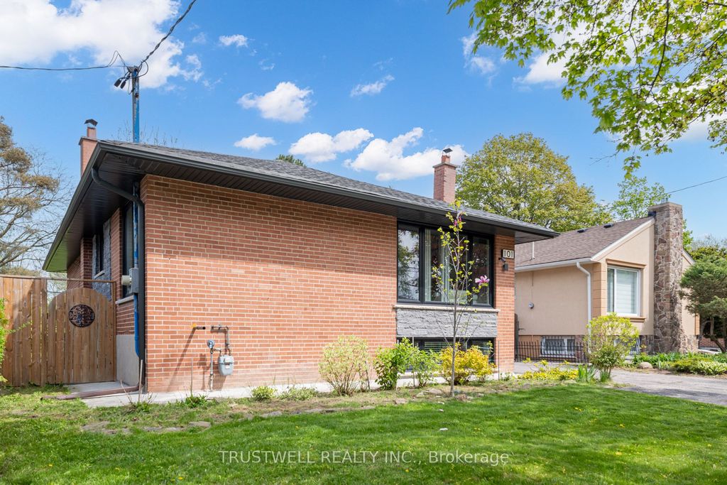 Photo of 101 Wincott Drive, Toronto, ON M9R 2P5 (MLS # W12351034)