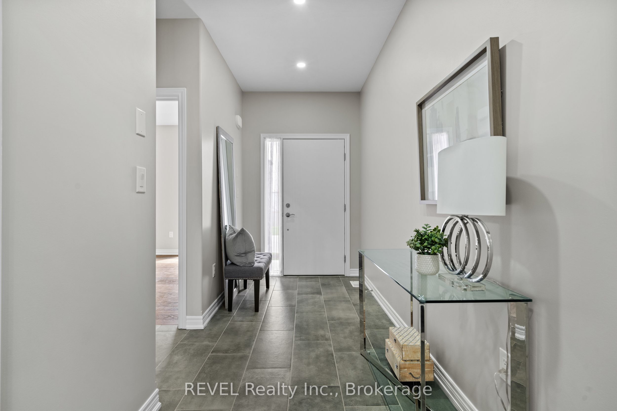 7138 PARSA Street E 7