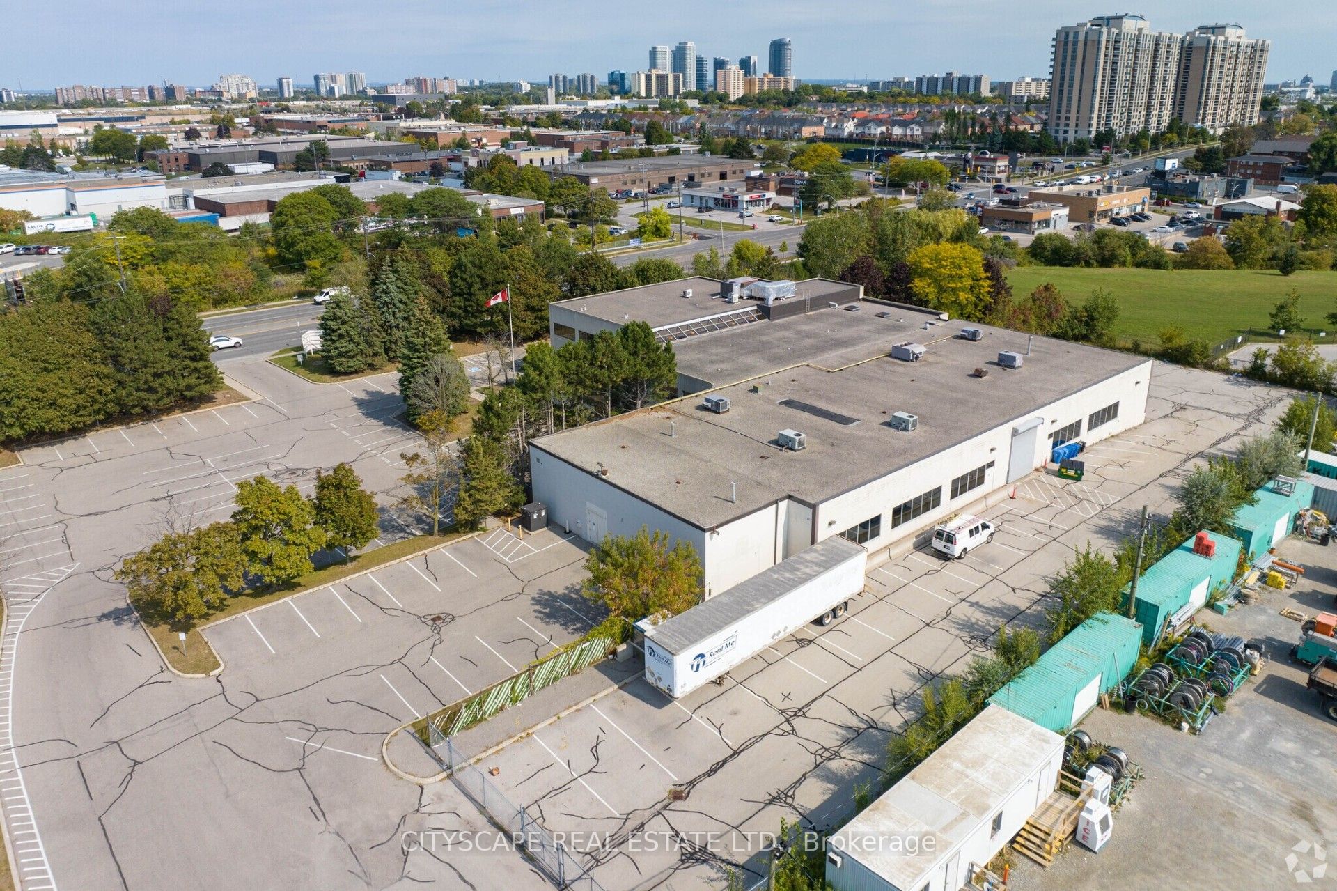 555 Ellesmere Road W