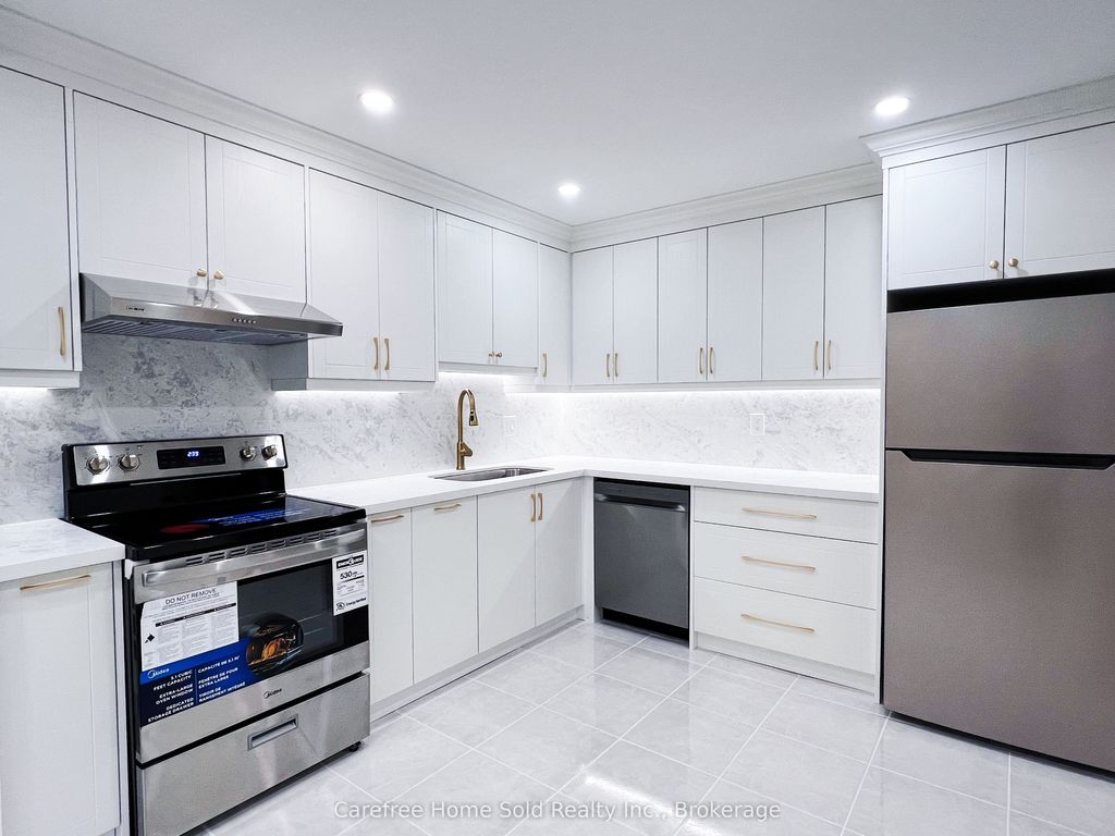 Photo of 135 Scenic Mill Way, Toronto, ON M2L 1T1 (MLS # C12414815)