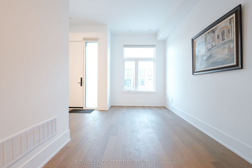 Photo of 50 COVESIDE Drive #30, Mississauga, ON L5H 0B2 (MLS # W12607608)