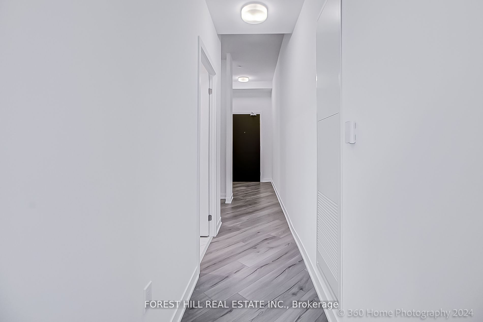 395 Dundas Street W PH 16