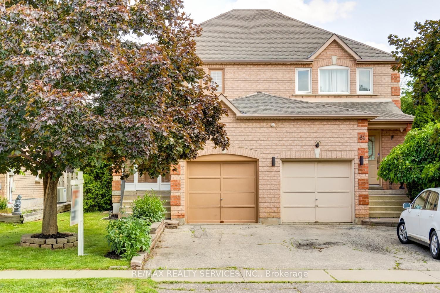 63 Herkes Drive