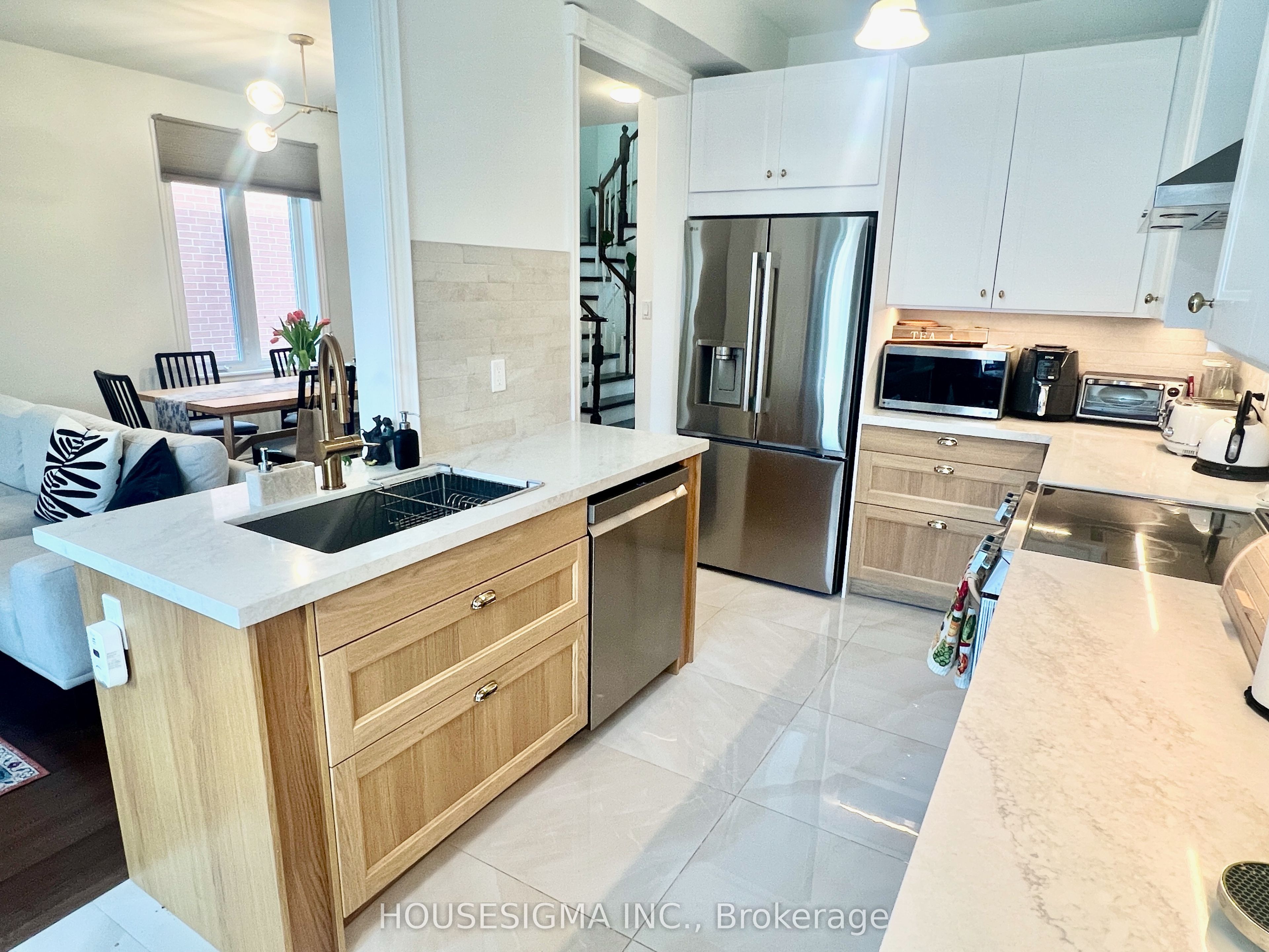 123 Wildberry Crescent