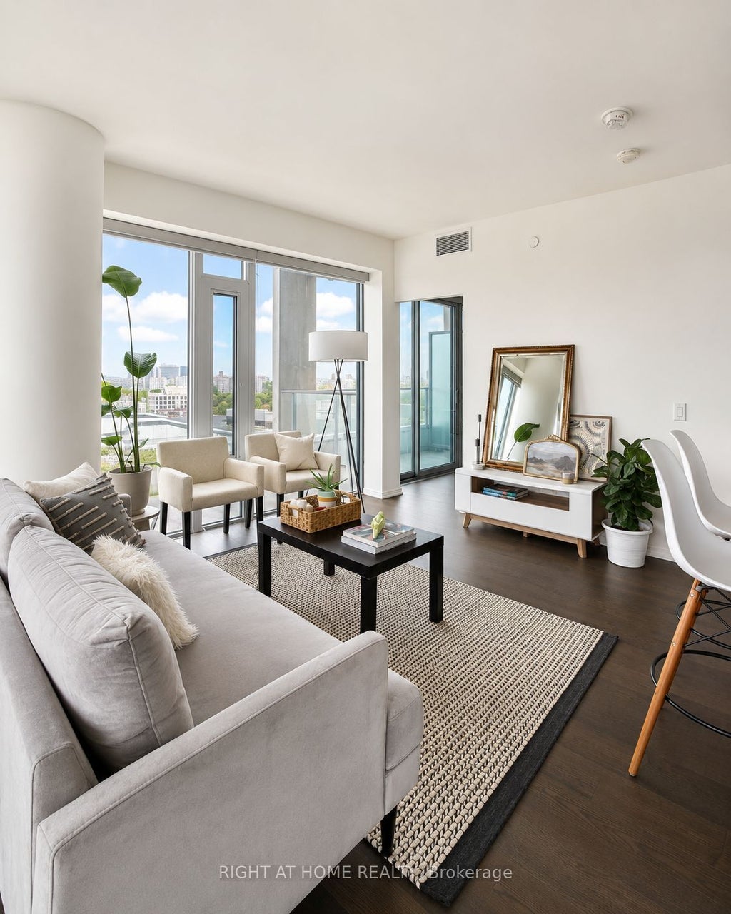 Photo of 5 Soudan Avenue #2004, Toronto, ON M4S 0B1 (MLS # C13486794)