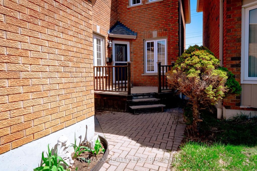 Photo of 92 Hartrick Place, Whitby, ON L1R 2C3 (MLS # E13054688)