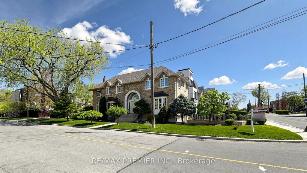 Photo of 488 Woburn Avenue, Toronto, ON M5M 1L7 (MLS # C13121646)