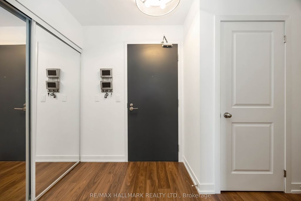 Photo of 105 George Street #902, Toronto, ON M5A 2N4 (MLS # C12439792)