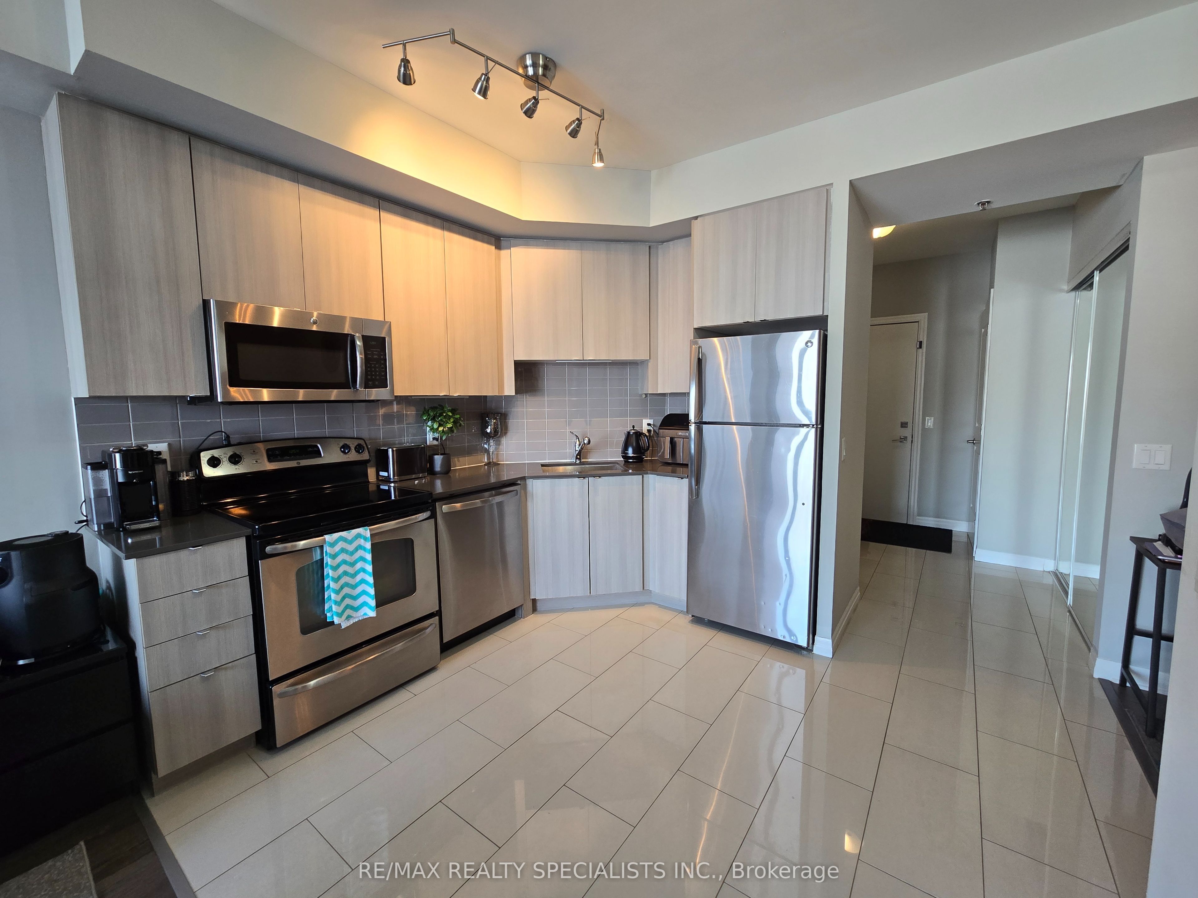 5001 Corporate Drive 301