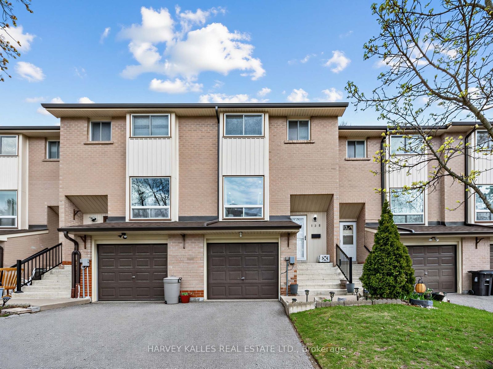 Photo 1 of 29 — 25 Collinsgrove Road 155, Toronto, ON M1E 3S3