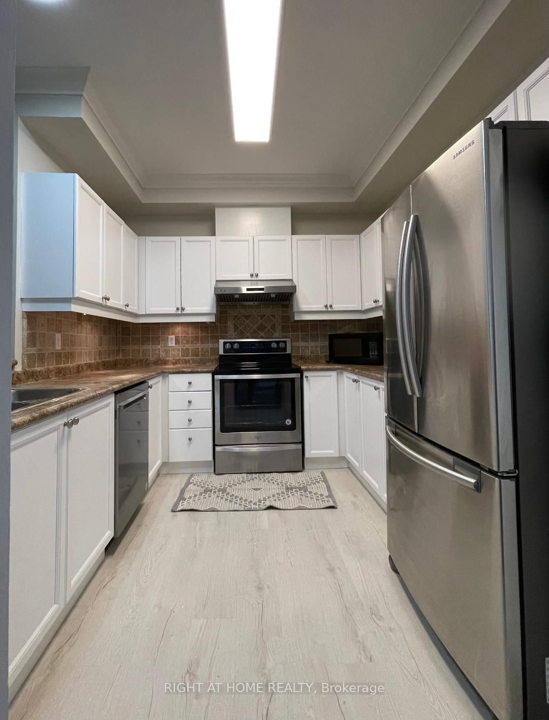 1169 Dorval Drive 8
