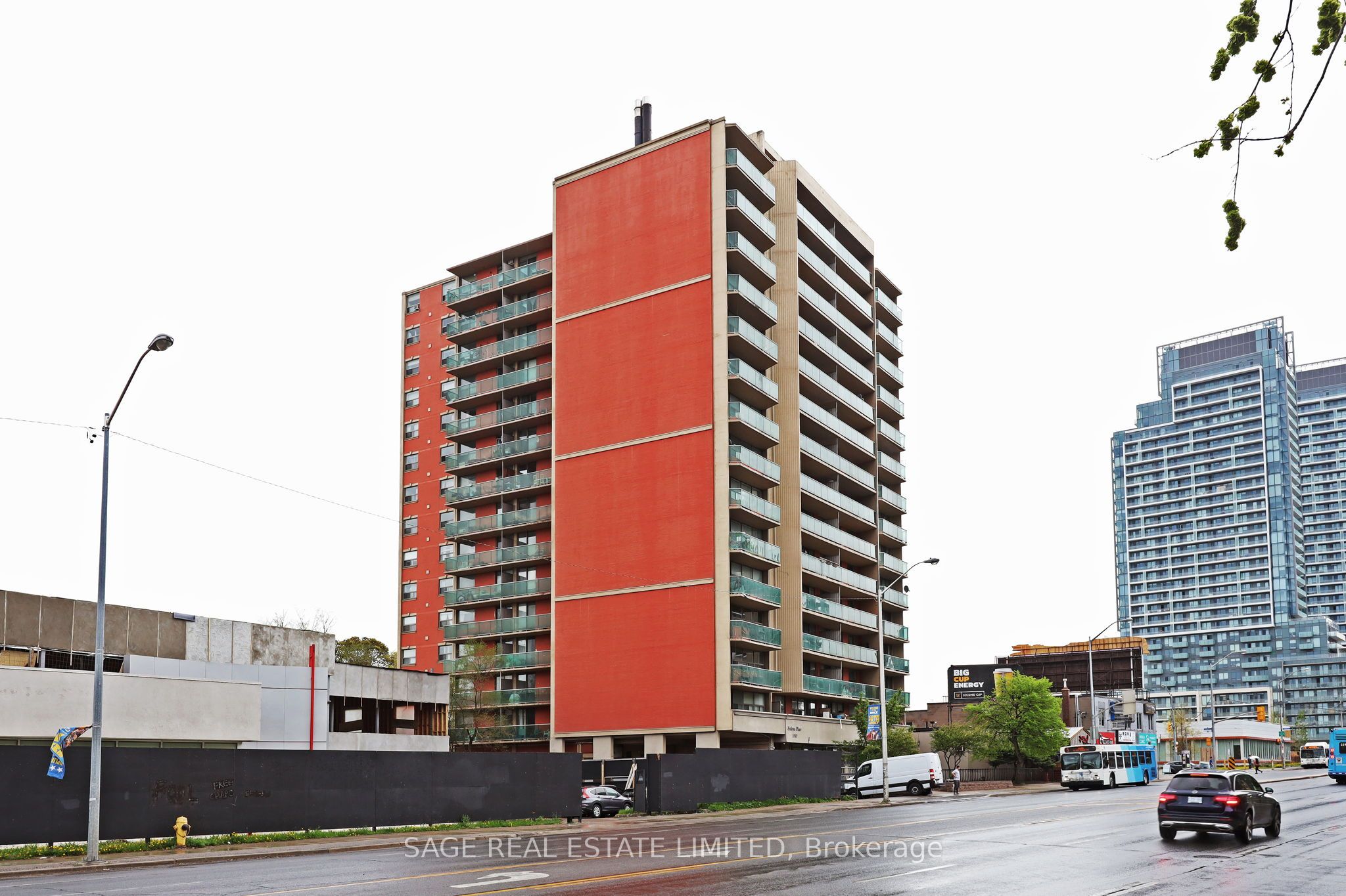 Photo 1 of 22 — 5949 Yonge Street 804, Toronto, ON M2M 3V8