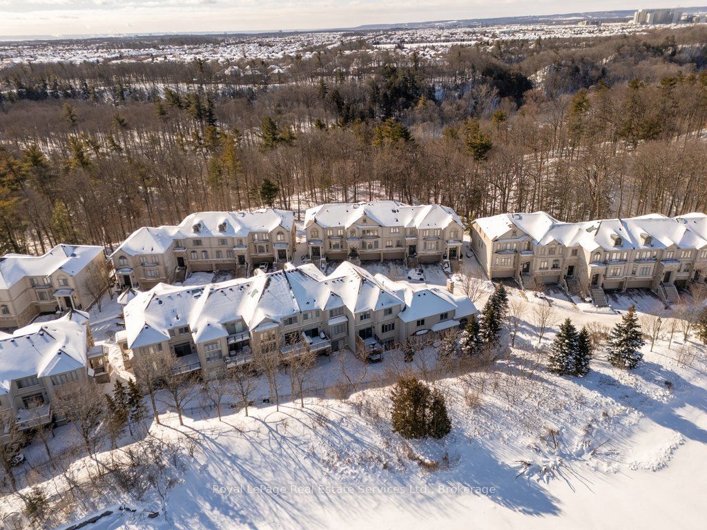 Photo of 2400 Neyagawa Boulevard #34, Oakville, ON L6H 7P5 (MLS # W12756522)