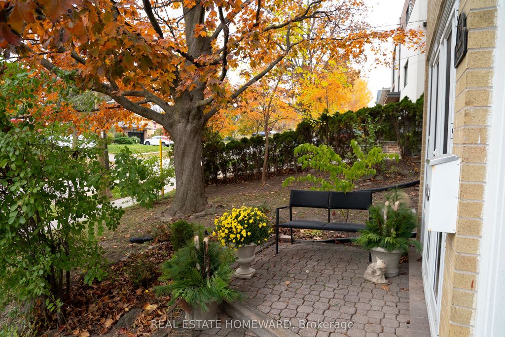 Photo of 35 Valentine Drive, Toronto, ON M3A 3J7 (MLS # C12561082)