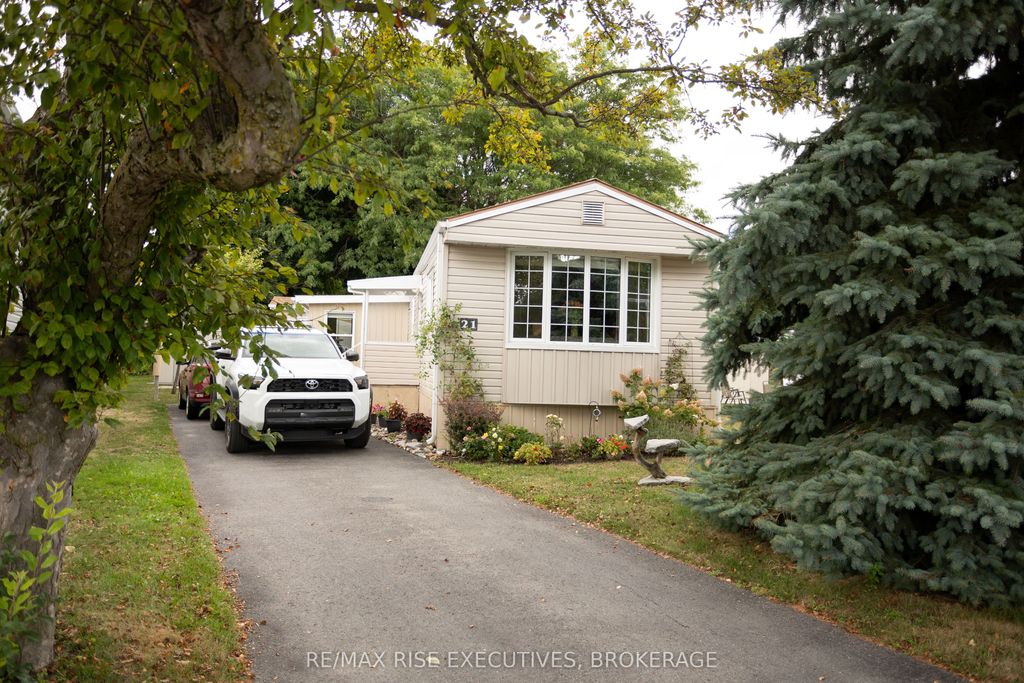 Photo of 21 Powley Garden Drive, Kingston, ON K7K 6A2 (MLS # X12871150)