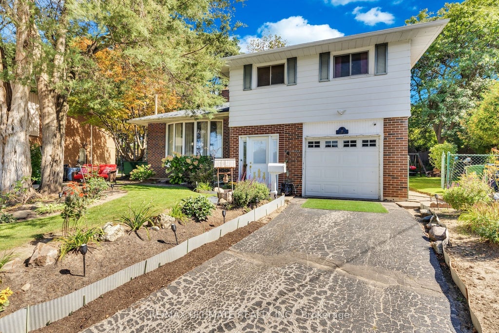 Photo of 12 Petal Court, Toronto, ON M4A 1V8 (MLS # C13821676)