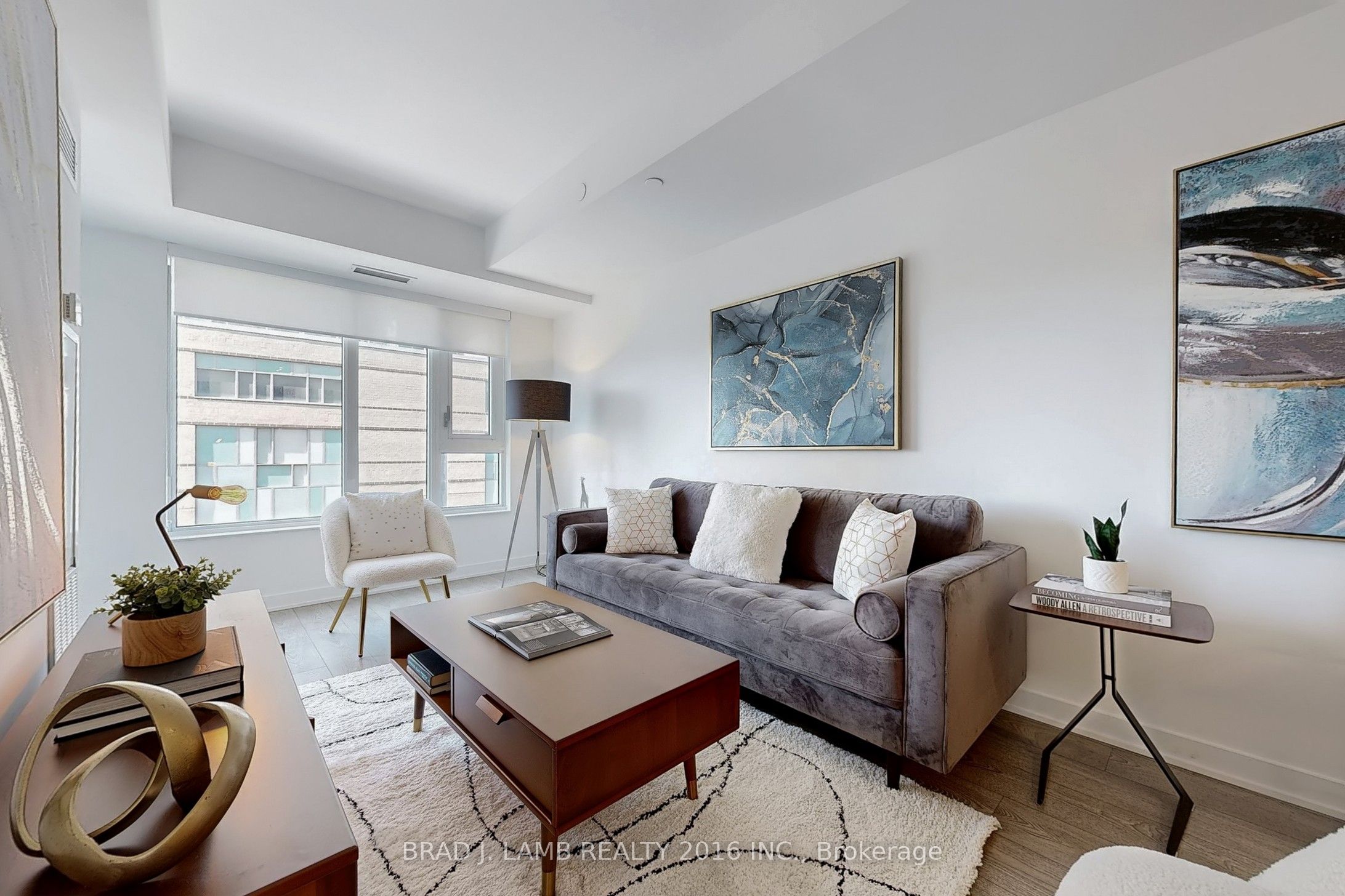 543 Richmond Street W 545
