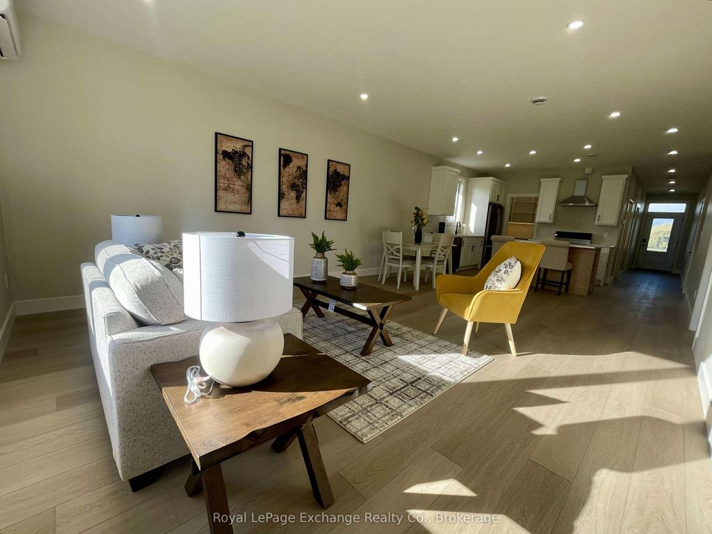 Photo of 8 W Mercedes Crescent N, Kincardine, ON N2Z 1G8 (MLS # X13096710)