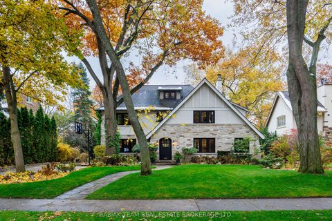 35 Baby Point Crescent Toronto ON M6S 2B7