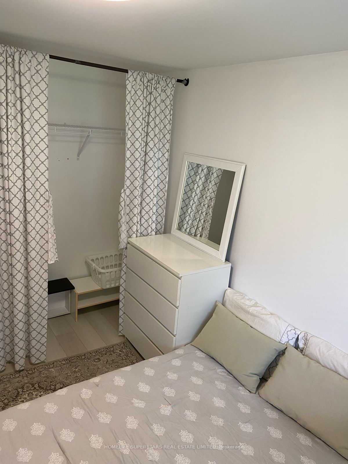 1498 Pilgrims Way 214