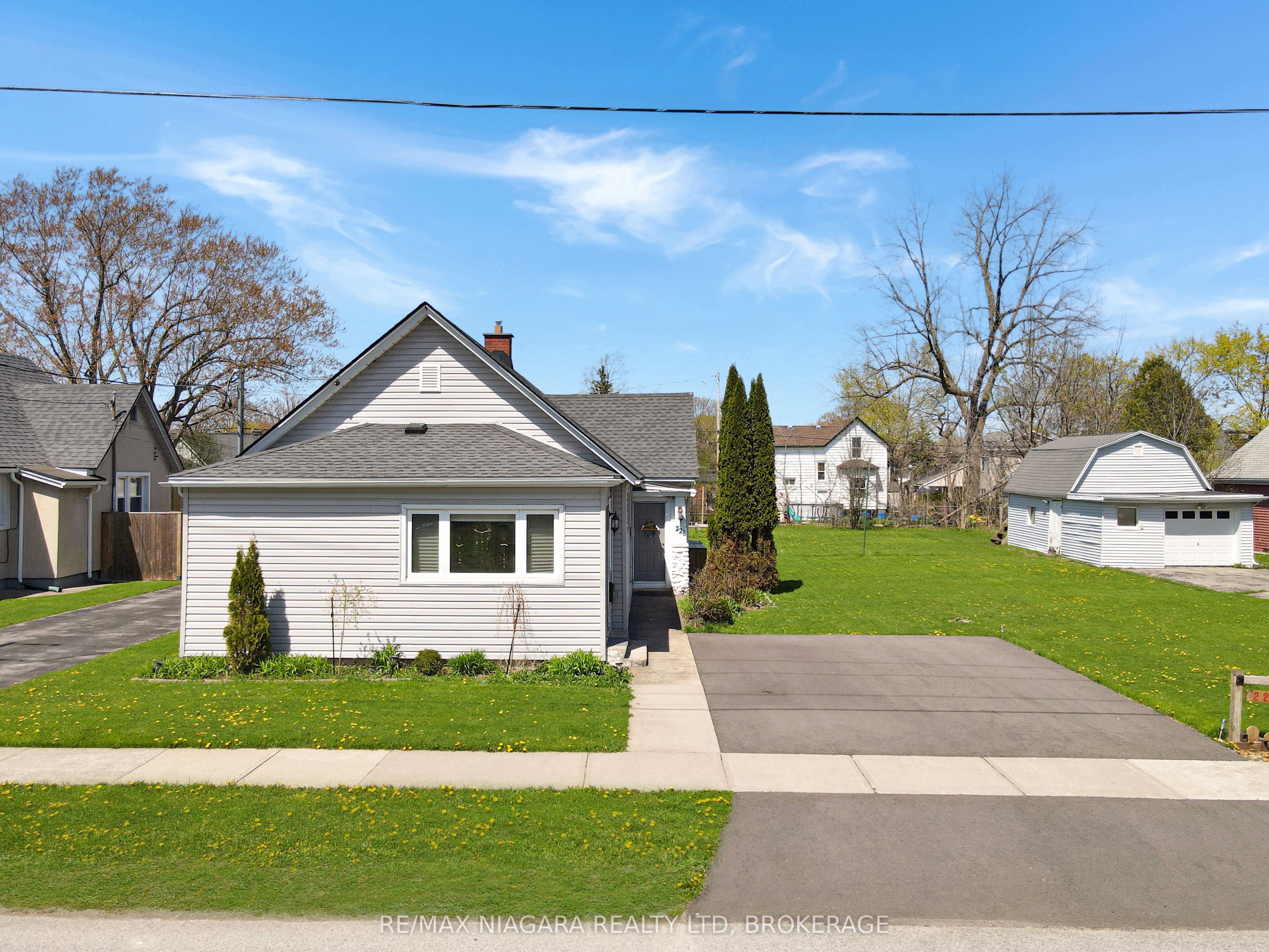 228 Courtwright Street