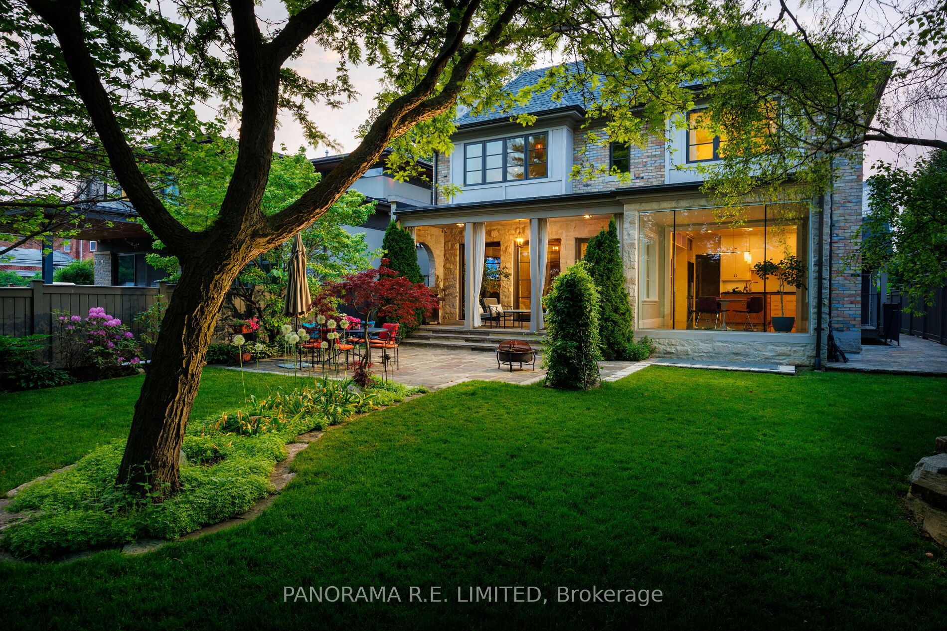 19 Graystone Gardens