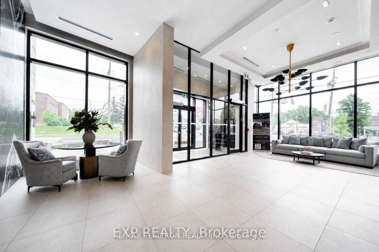 8188 Yonge Street 729
