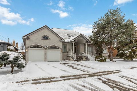 2444 hensall Street E Mississauga ON L5A 2T2